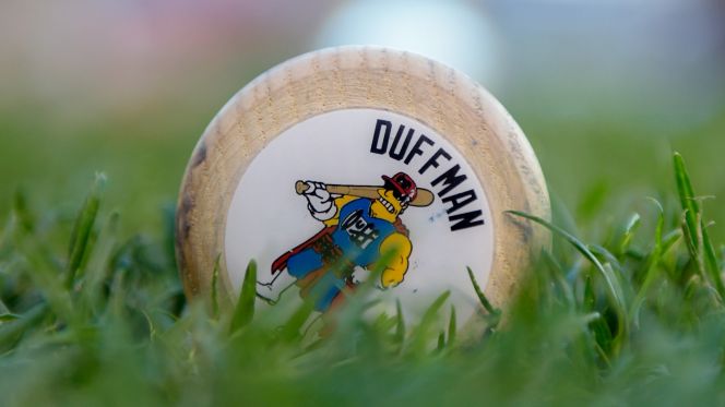 032516-mlb-bat-decals-matt-duffy-duffman-pi-vadapt-664-high-10