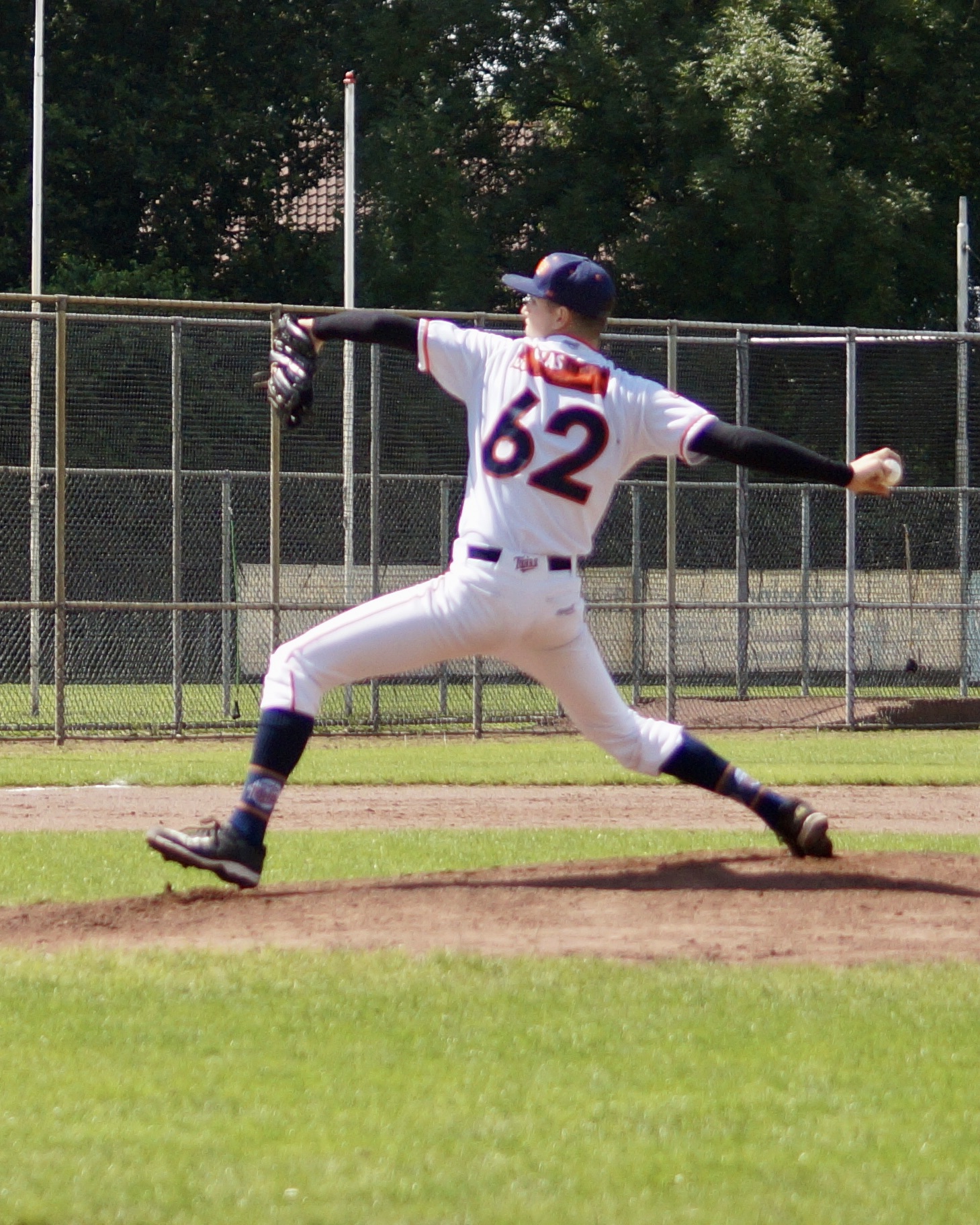 025D50BE-9DE8-4375-B144-2CB213691E52_1_201_a