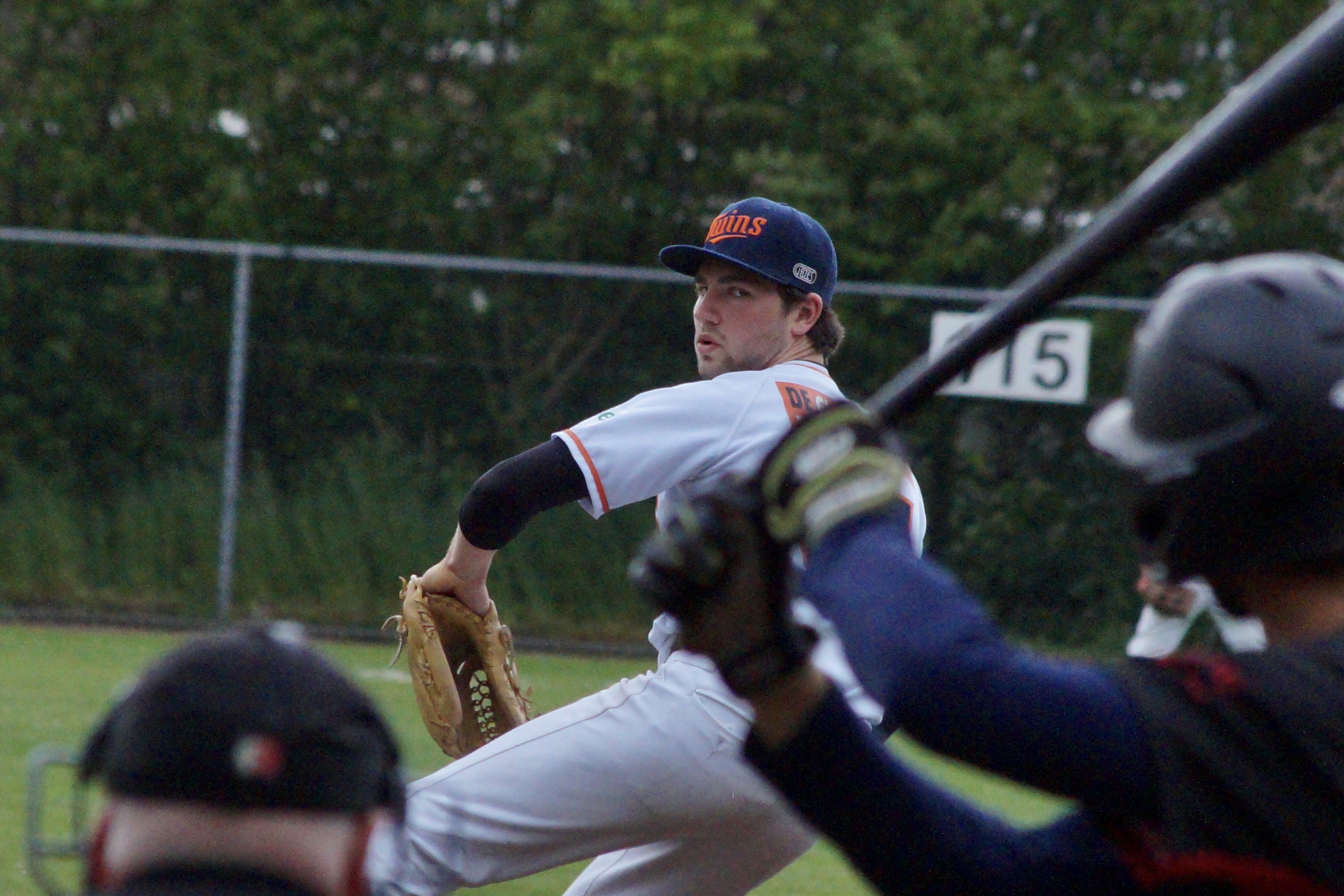 0DA2BC9E-2E7B-4281-B30C-A0C46D25EA74_1_201_a