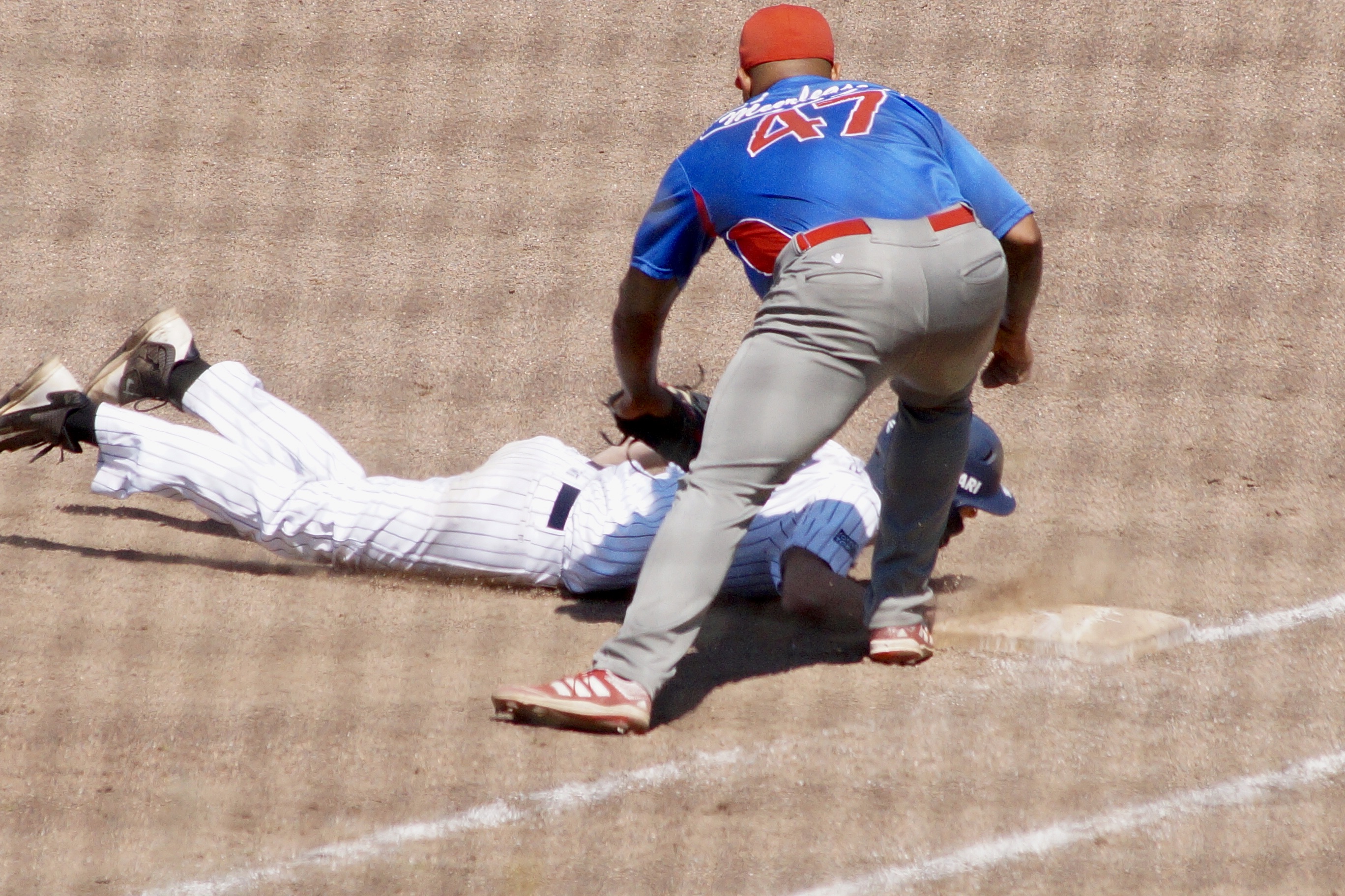 839B811D-AD95-408C-8552-7A464C8441D0_1_201_a