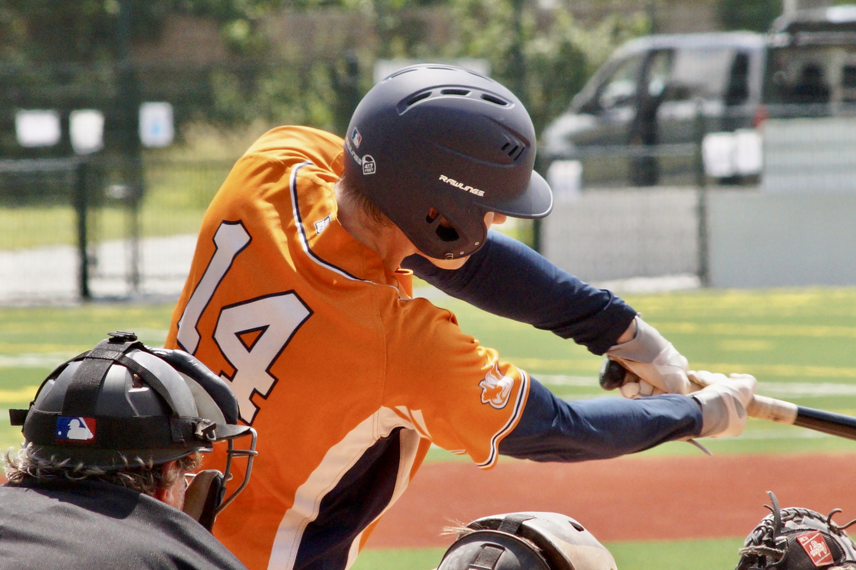 68C300D6-92DE-40AF-8859-31666C132F4D_1_201_a