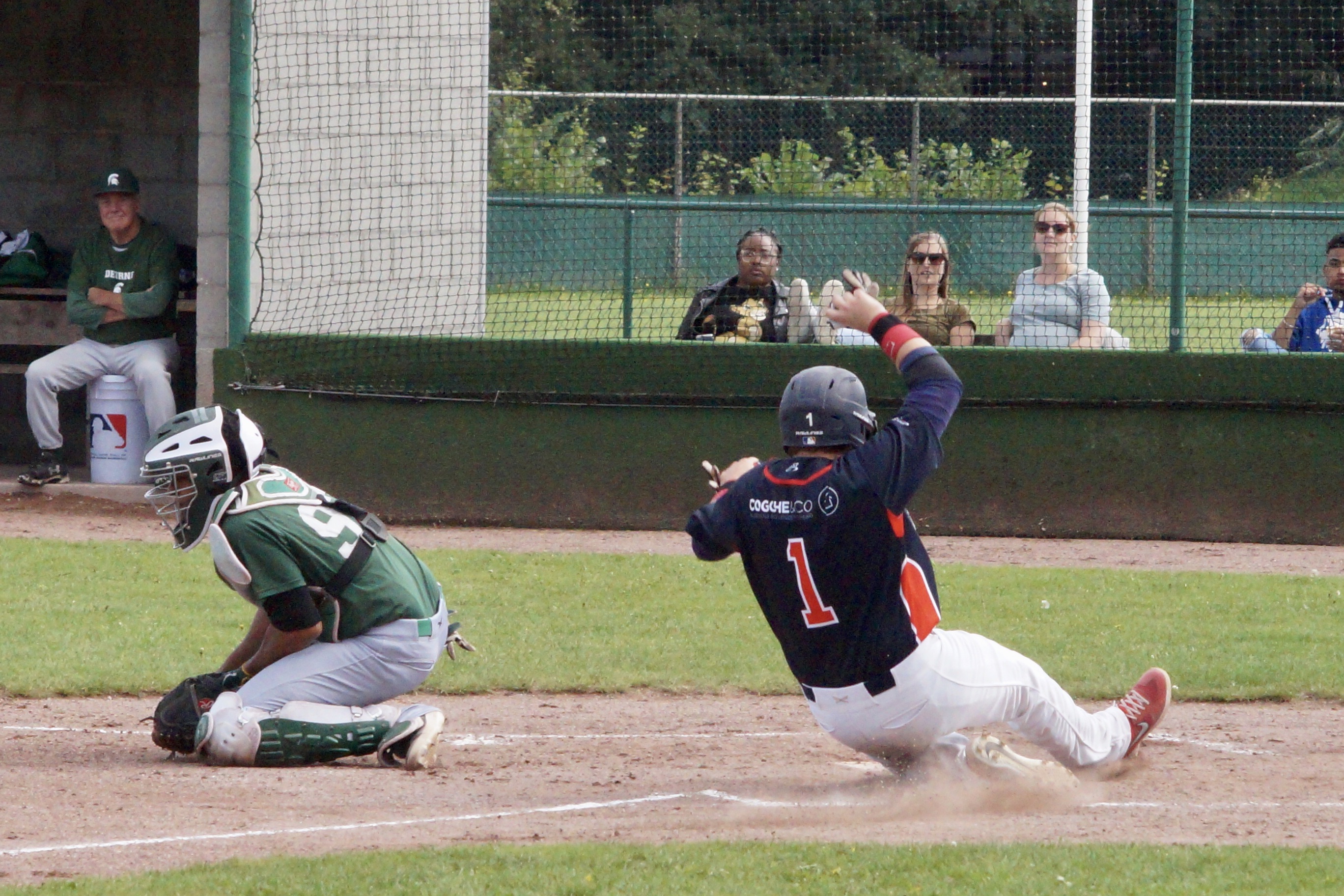 1E09DFC7-7FDF-4CED-B682-22B22DF64610_1_201_a