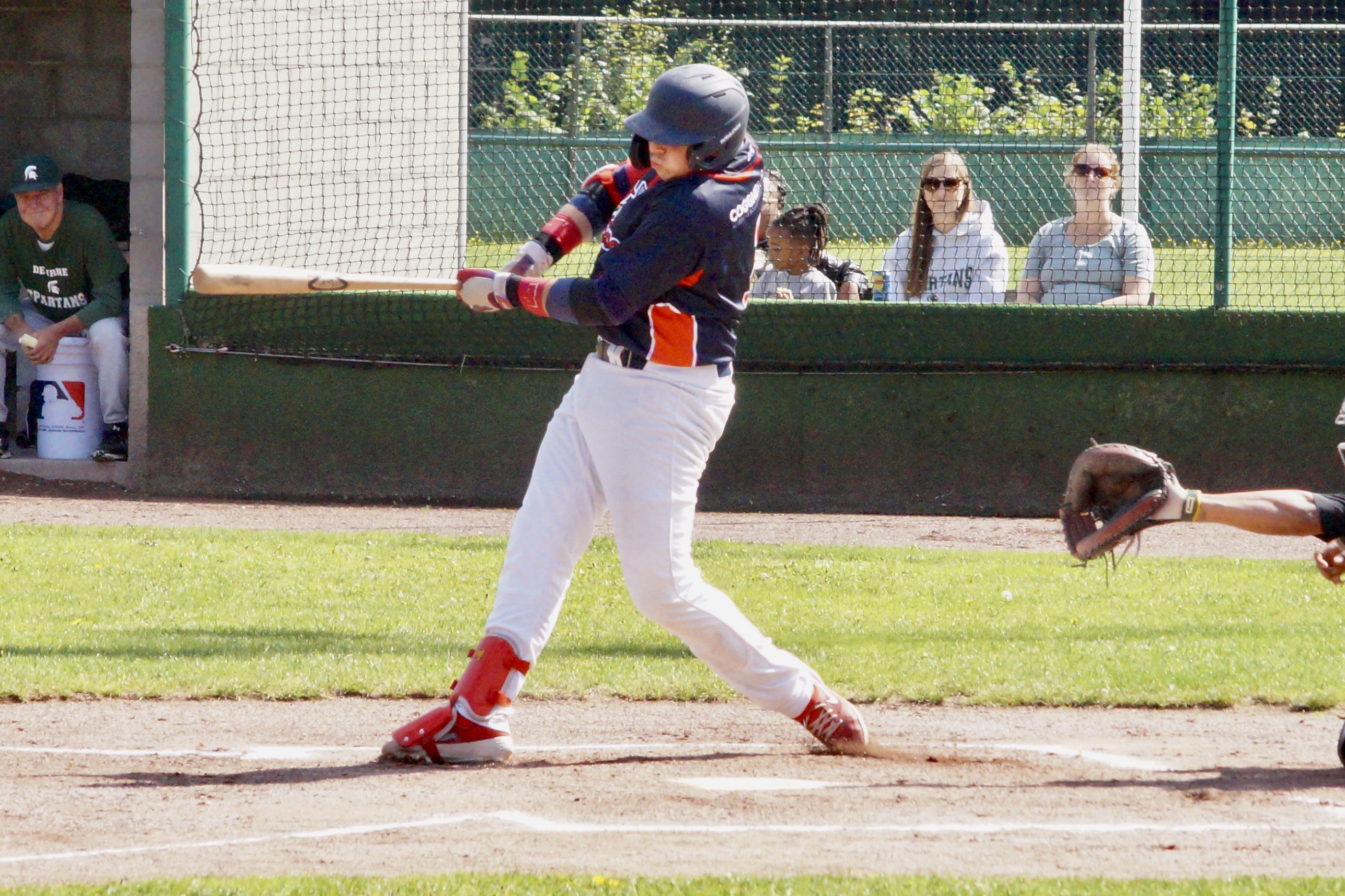 6906AF0B-E2A5-4026-B322-8E326BD495C7_1_201_a