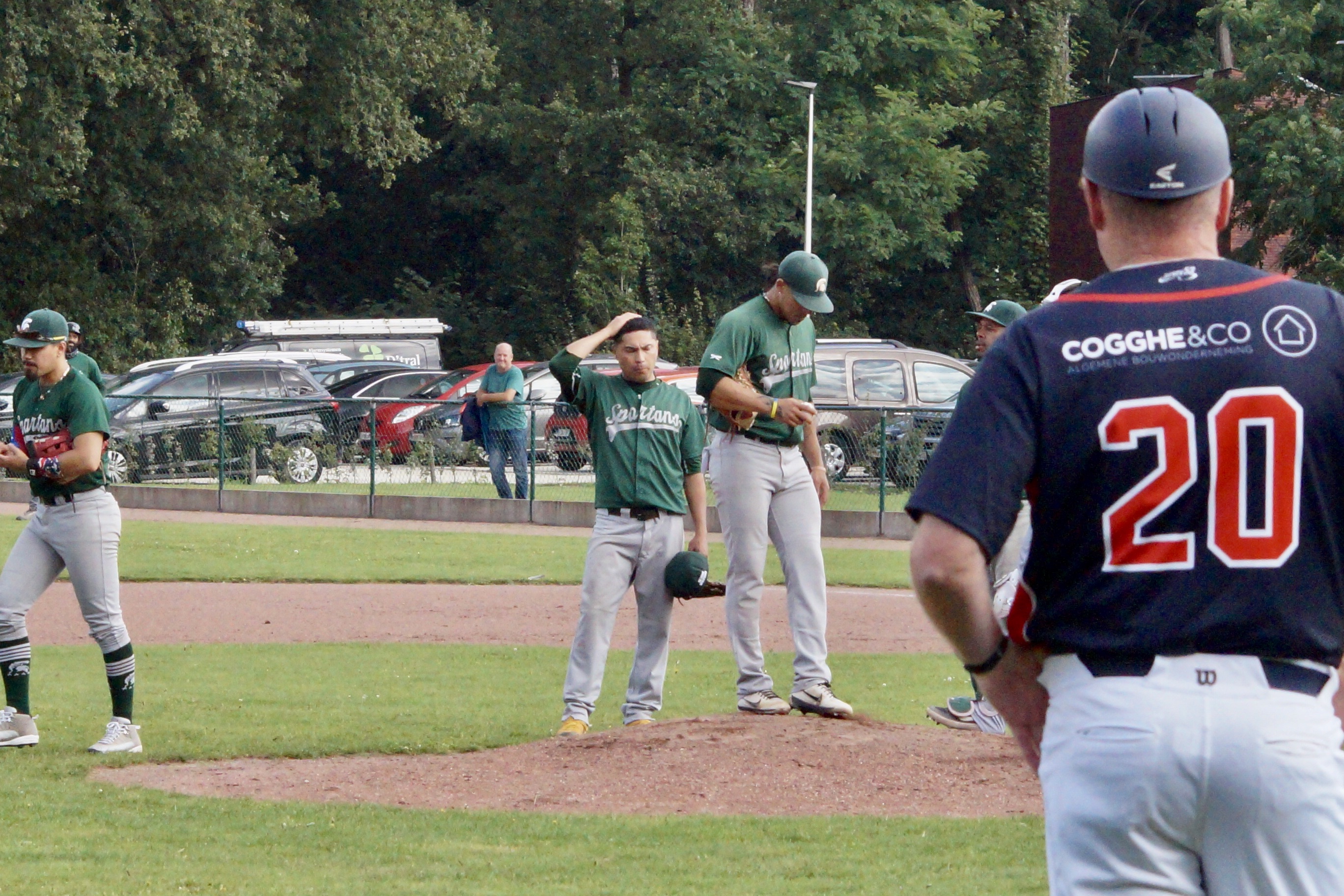 B5E3BD6A-10C2-46EE-AFC0-47BDA85DA7D2_1_201_a