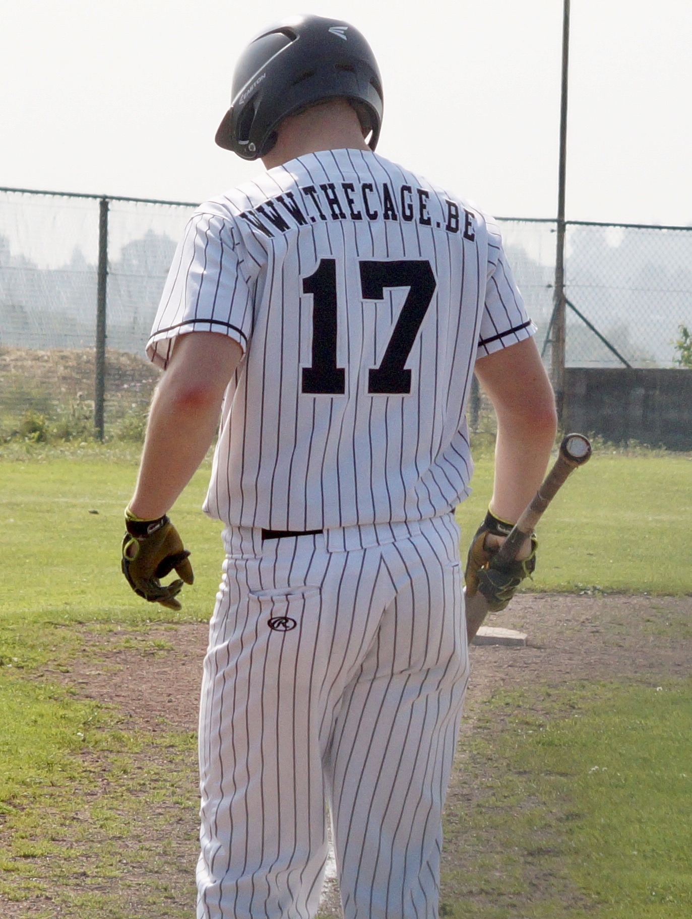 6CEA43D3-83E2-412D-B679-B49196415442_1_201_a