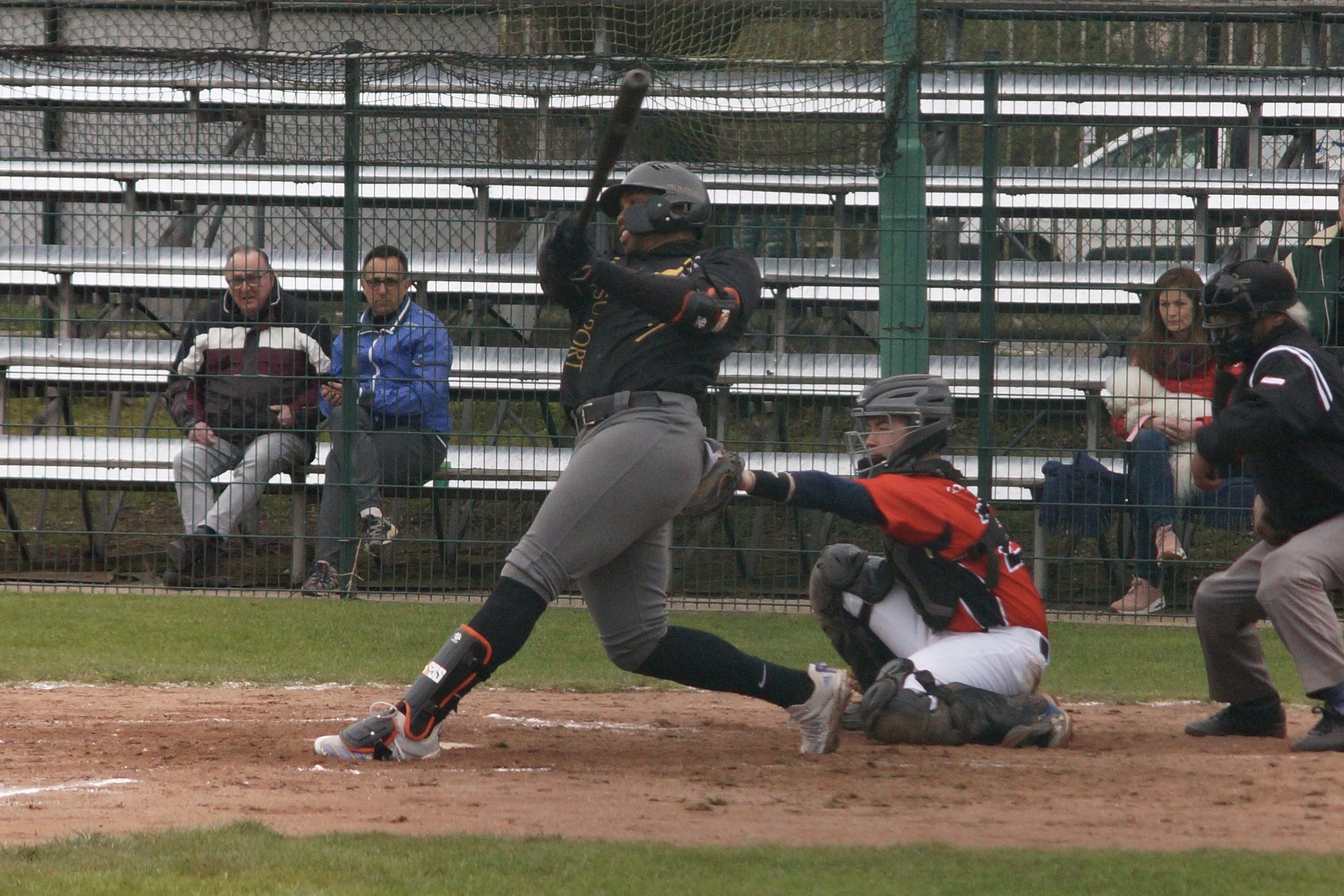 585E5C6D-7FA8-4E37-A277-717CC66FBA04_1_201_a