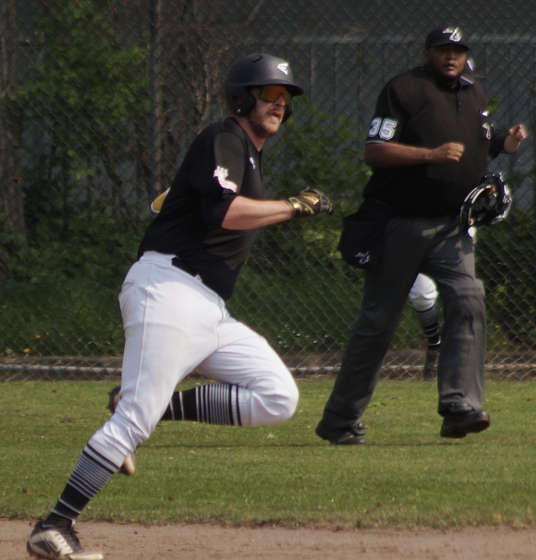 3780DBBD-3013-48D9-BC61-8289BD6A3B85_1_201_a