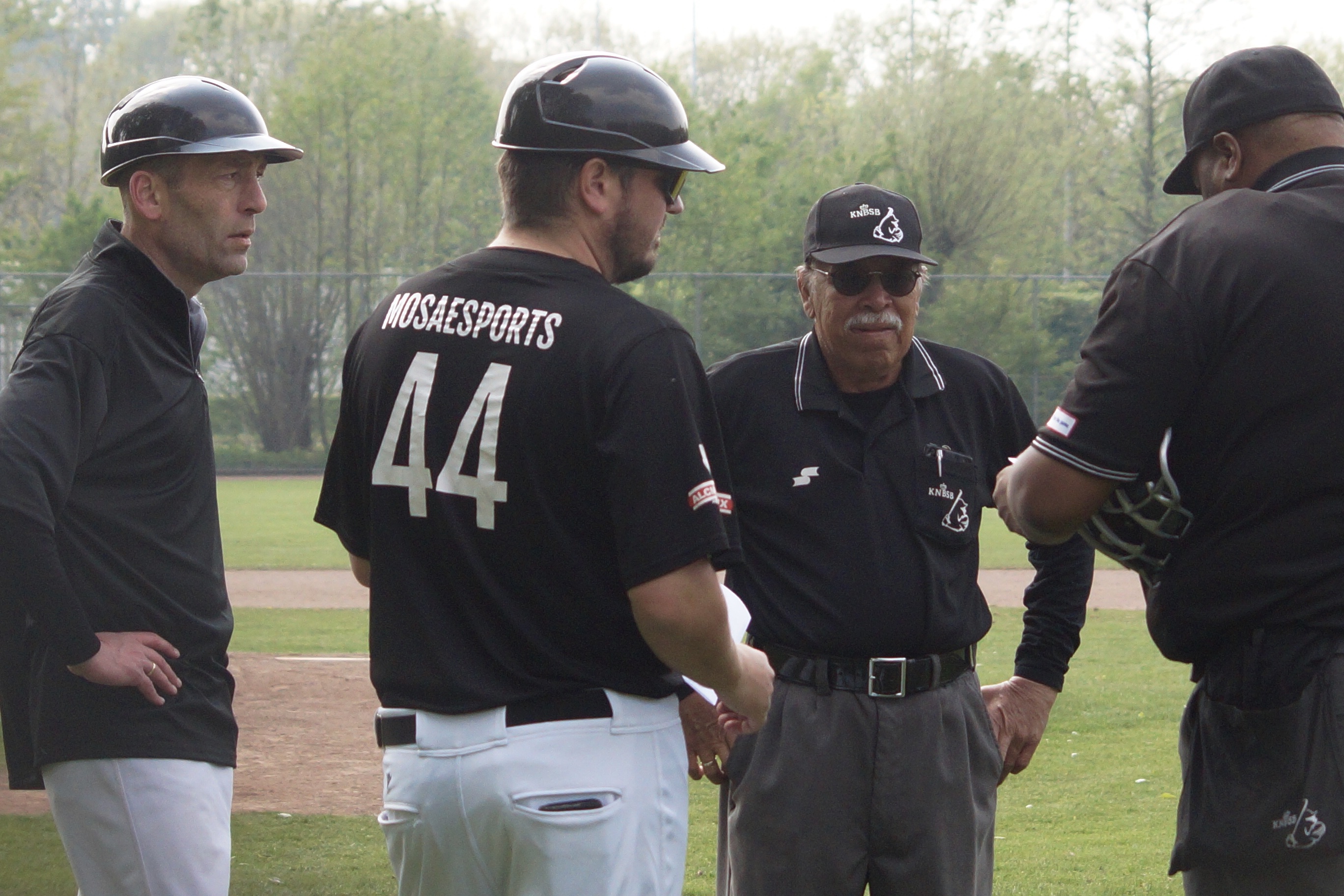 E190C467-0C4D-444A-93F0-B6BDD083574E_1_201_a