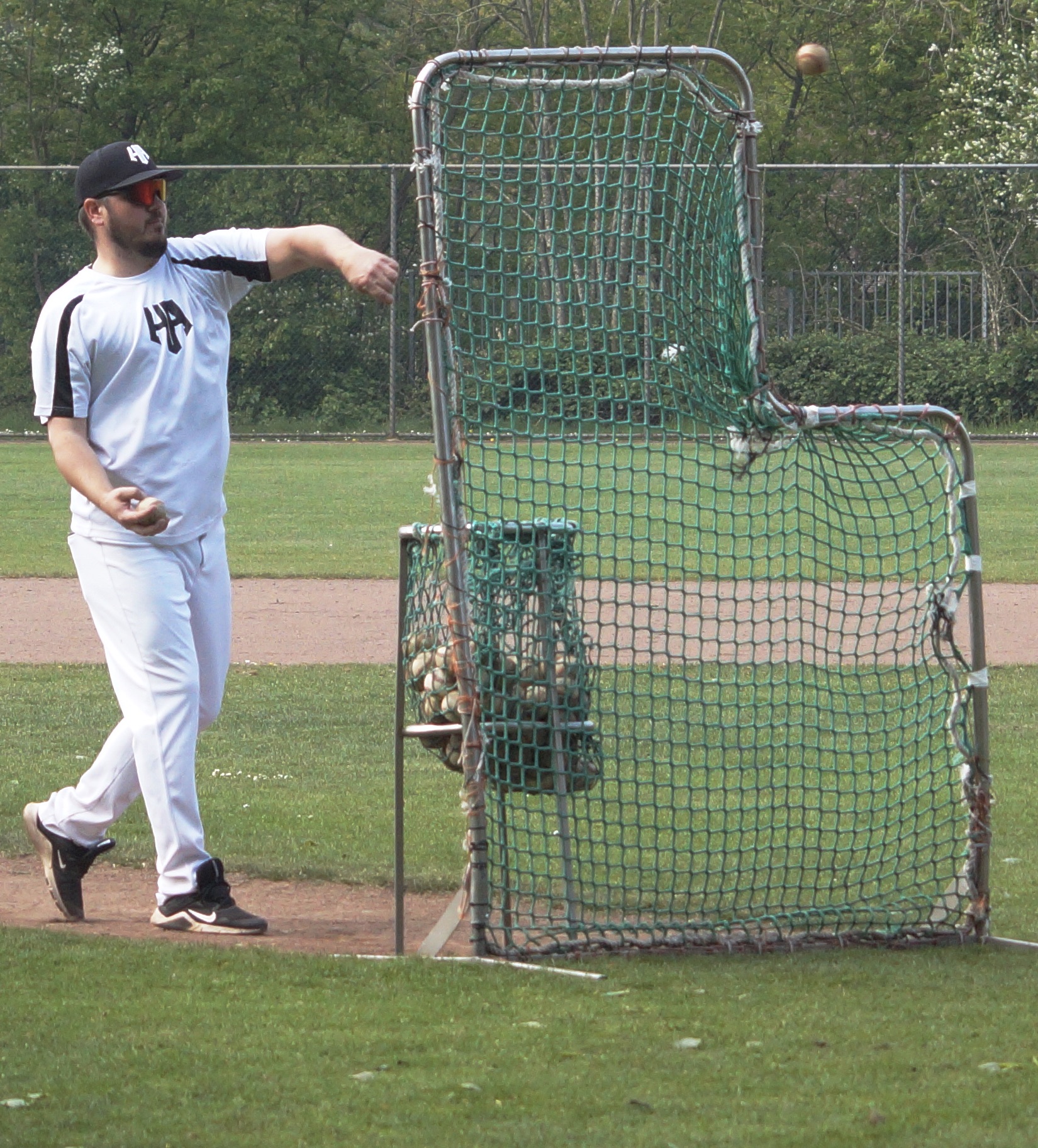 FA14F995-A558-4EBE-8B52-DAFD1C4F8863_1_201_a