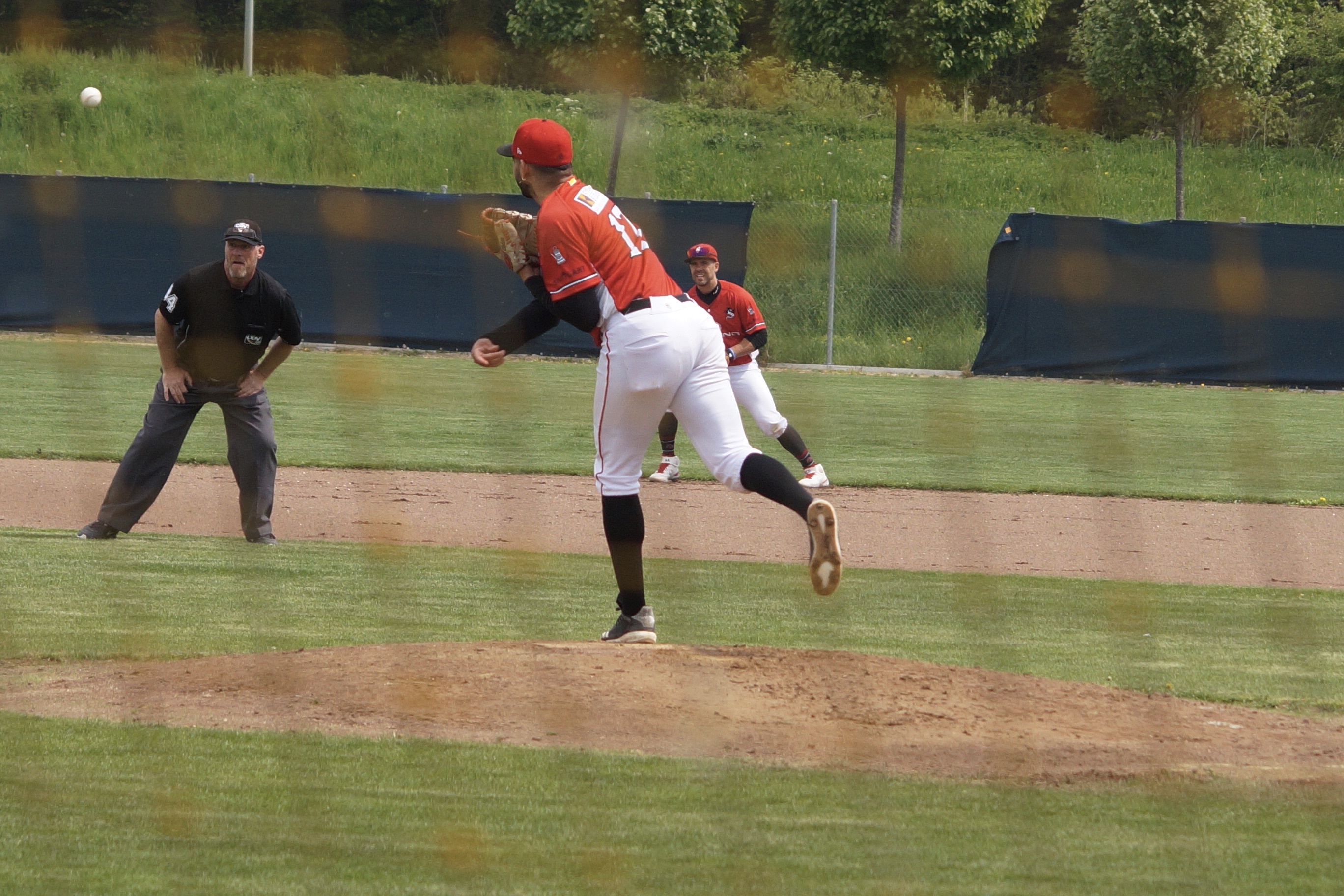 04DF214D-9424-4657-B585-58A927F35C9C_1_201_a