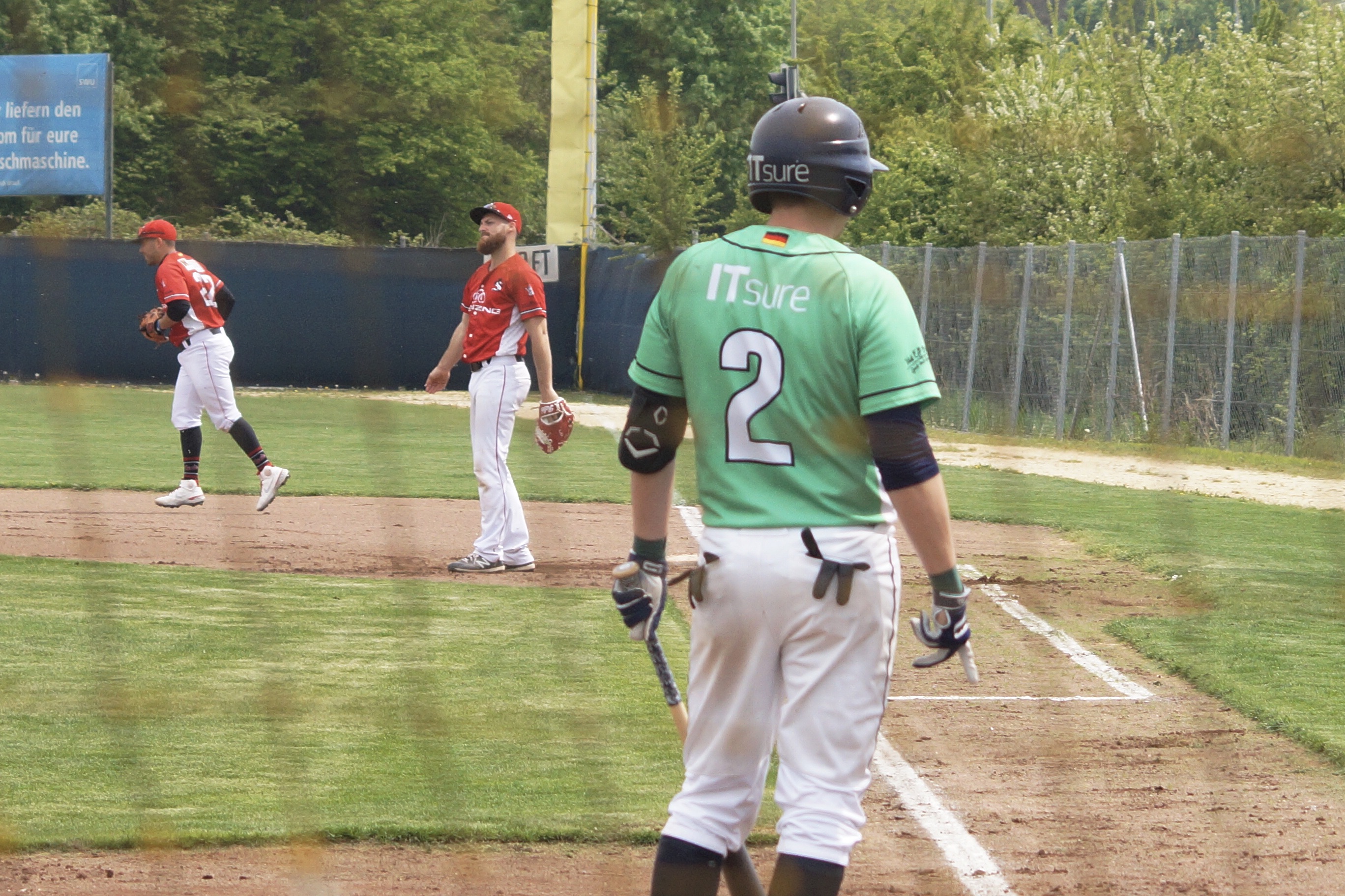 64DC3275-2AEB-4704-A09F-956615DFEBD6_1_201_a