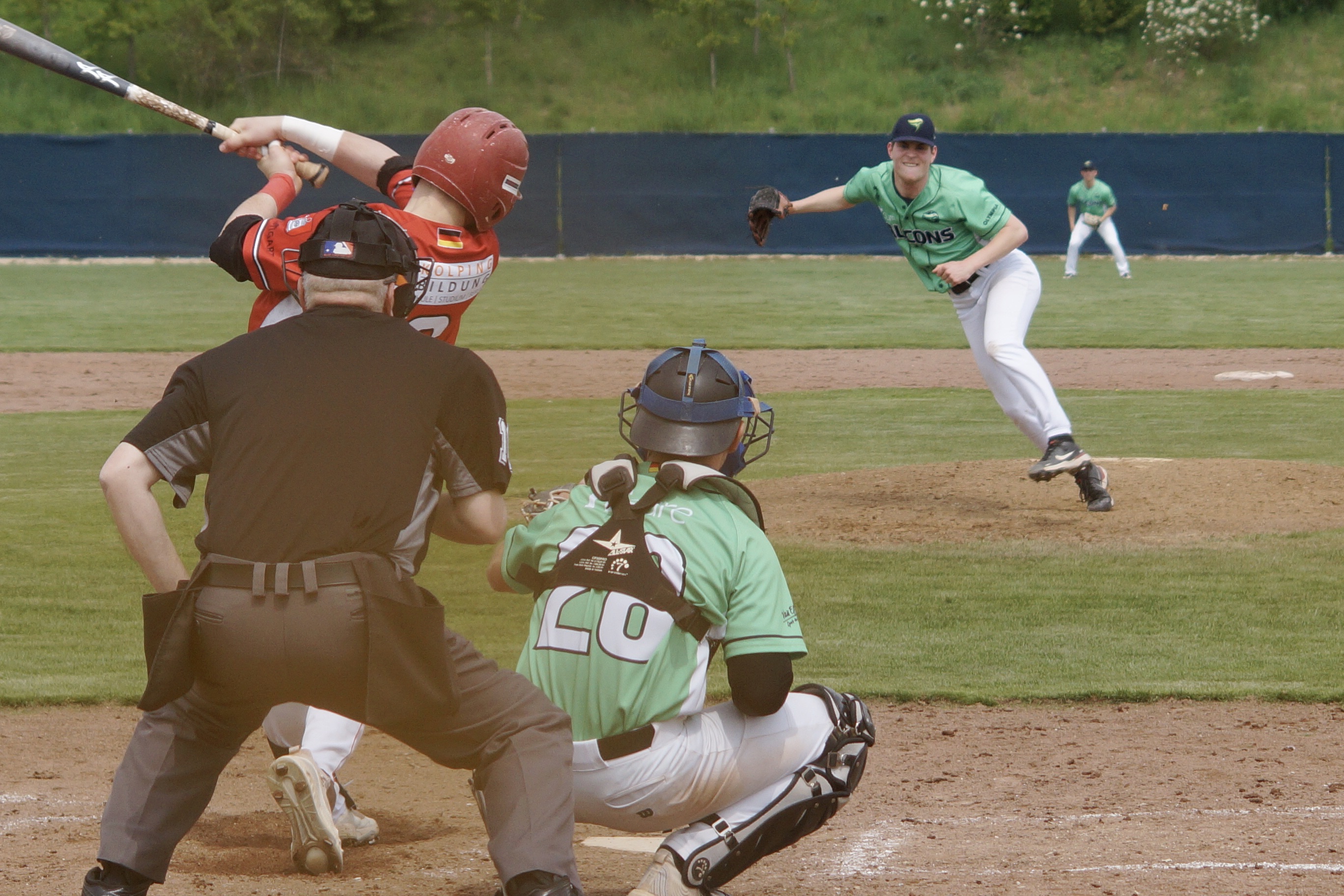 DF213CA8-AEBA-47AA-8A7E-A9712BF3EC53_1_201_a