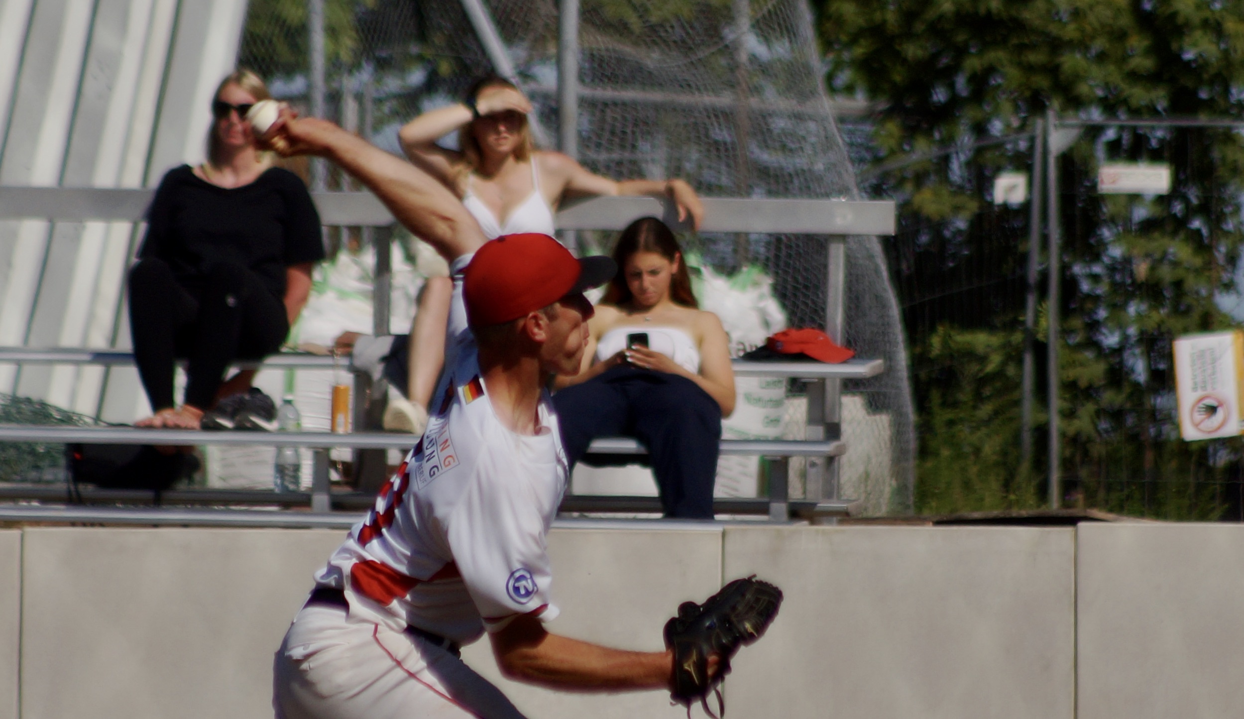 FD60F868-956B-4682-BA79-32F9CE89B939_1_201_a