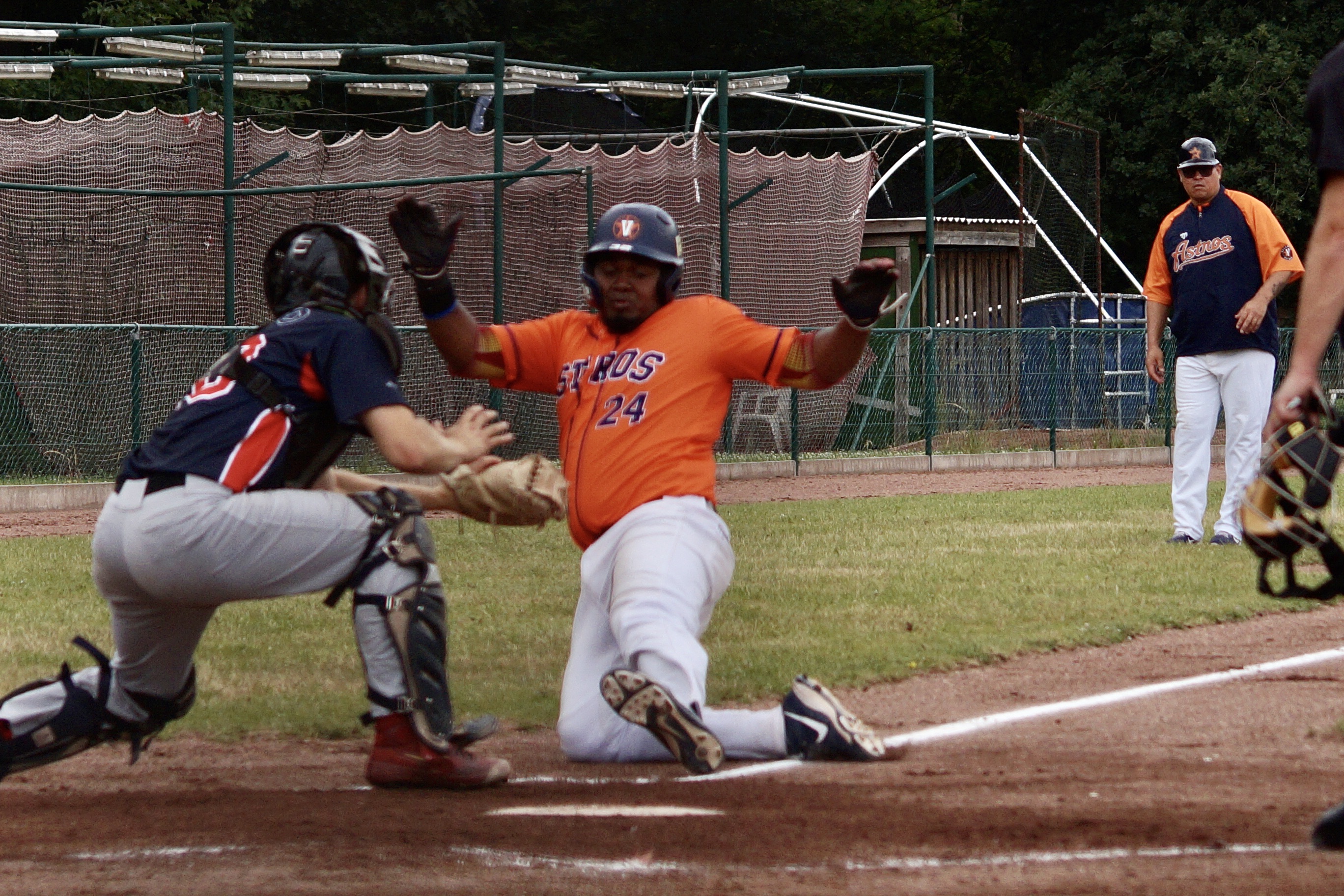 D25083A6-D045-4C88-8553-7ED430B64359_1_201_a