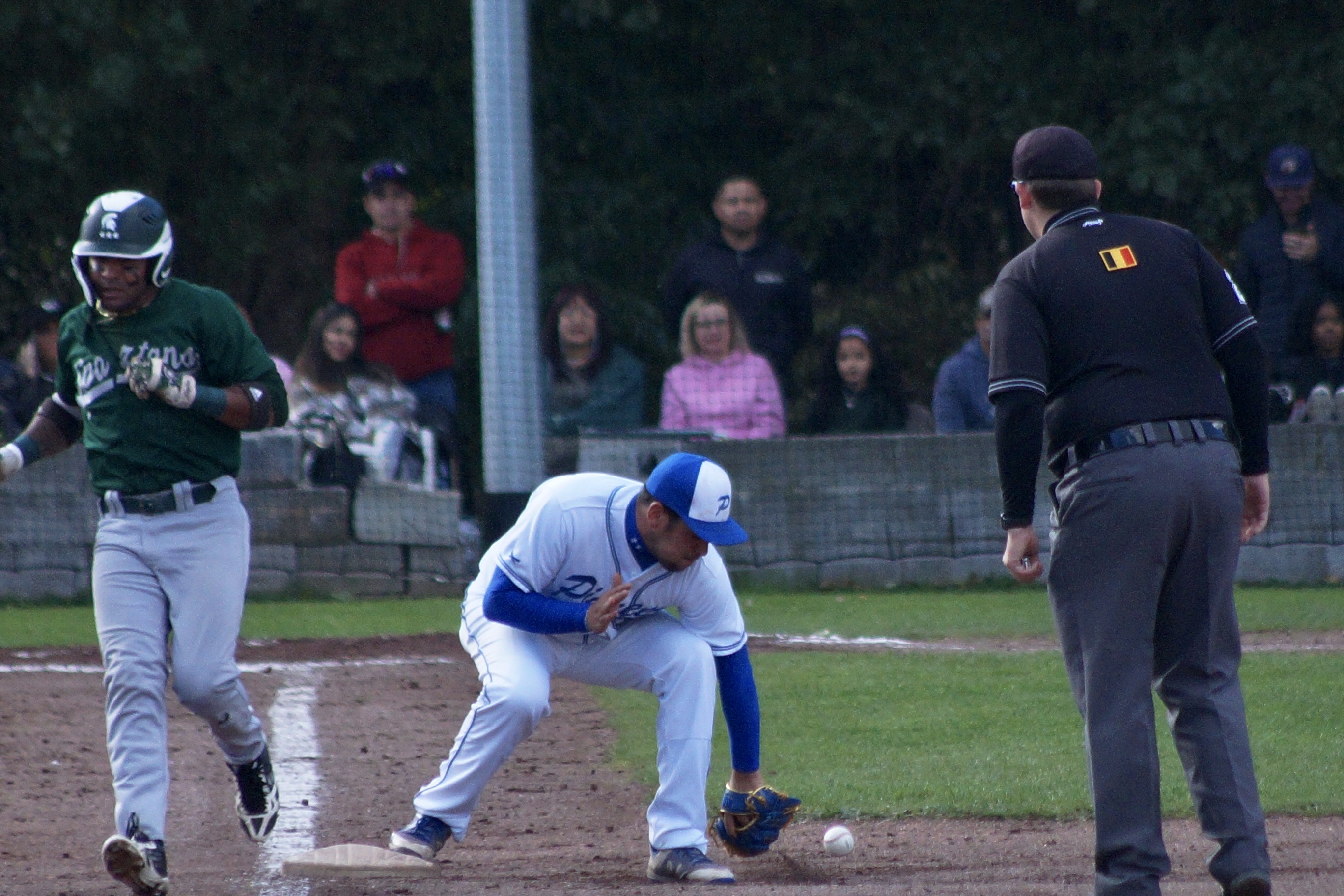 7A063ECB-0998-4A4C-9BC0-792BA5A7956E_1_201_a