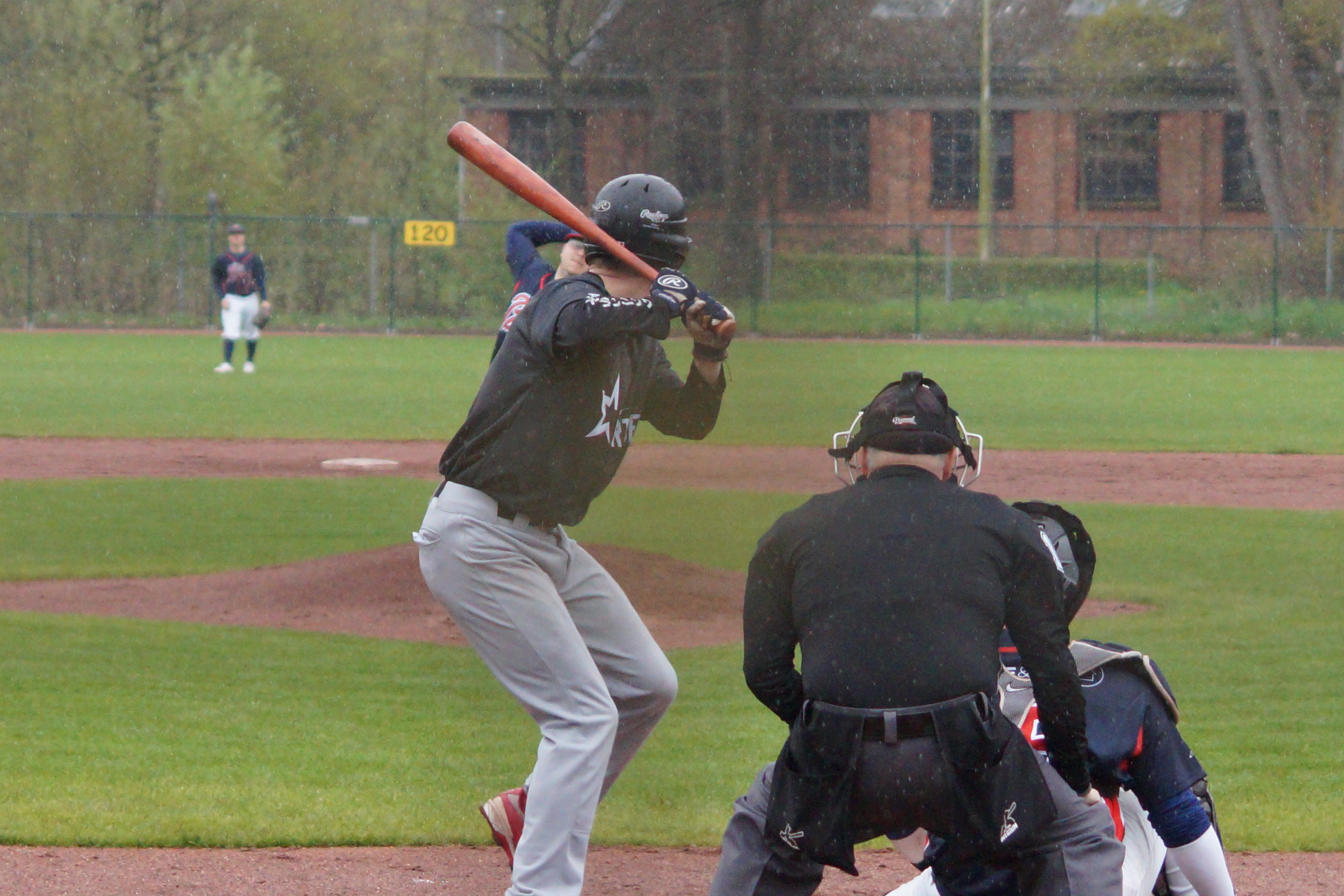 18E5A1A4-3443-4401-A6A9-CD8E787E0879