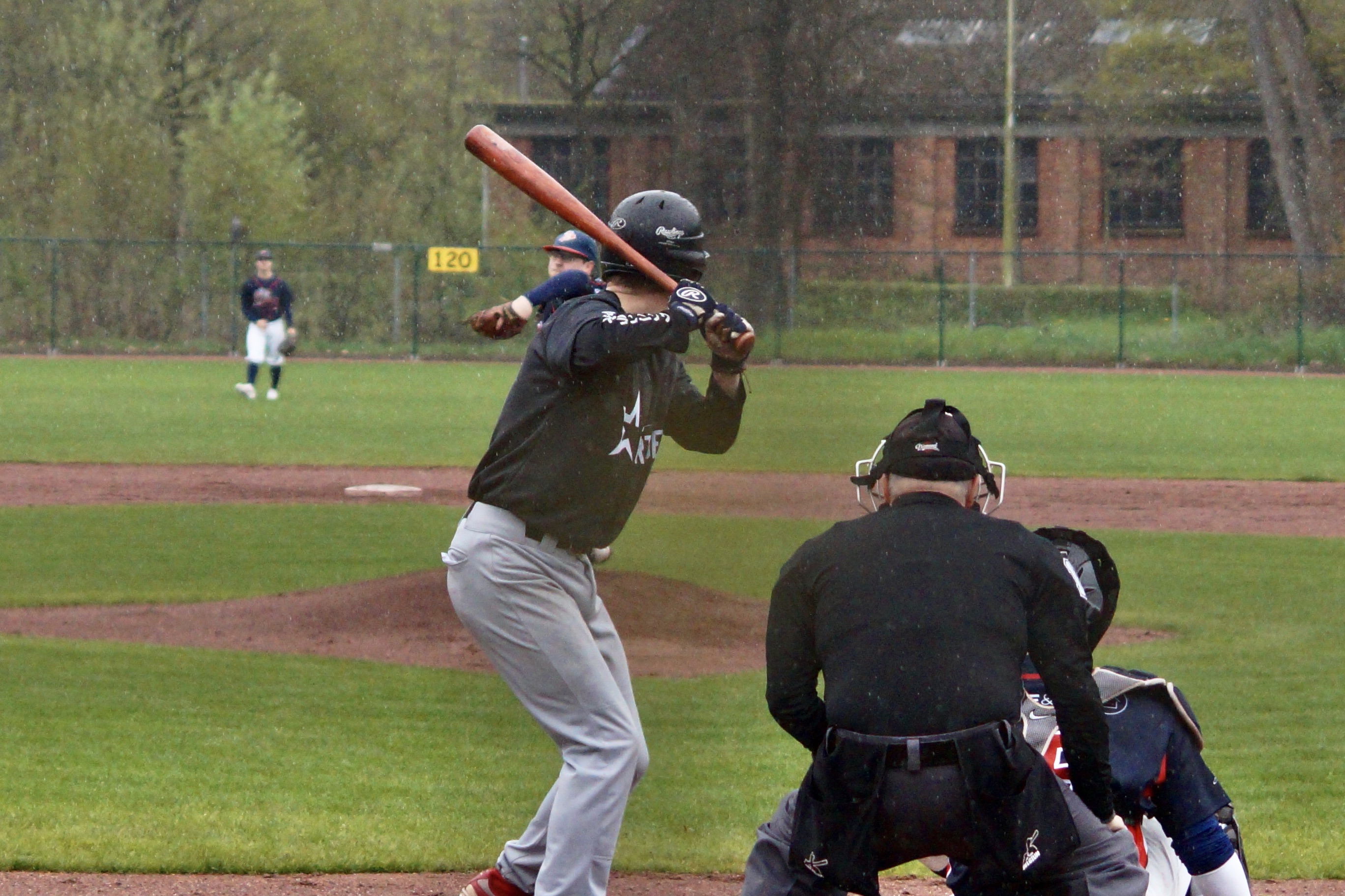 AE1D204B-D1FB-43B7-ADAC-ABEEA8E084A1_1_201_a