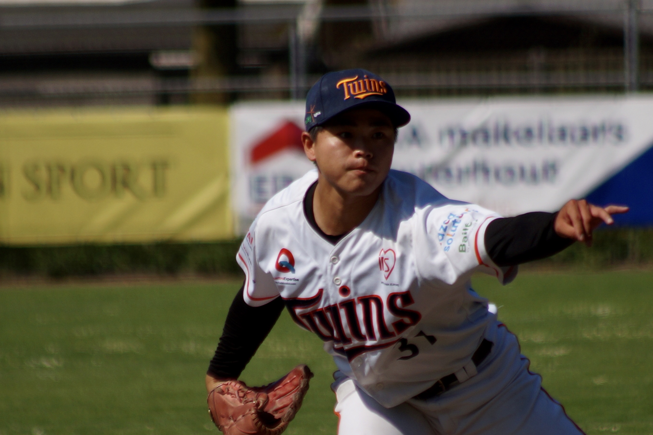 E80D1249-AEF0-45B2-BB0F-EB364C263DC8_1_201_a