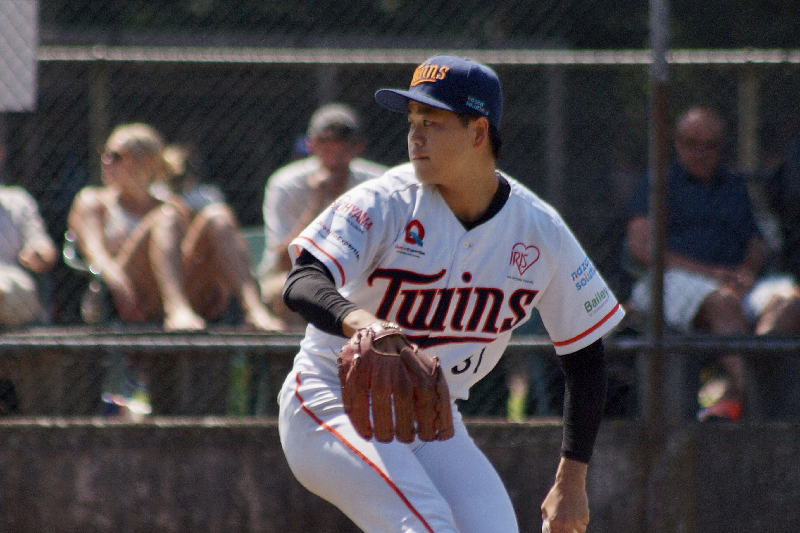 FDCE518A-2AE1-42C1-B0C6-23D2EBCC691F_1_201_a