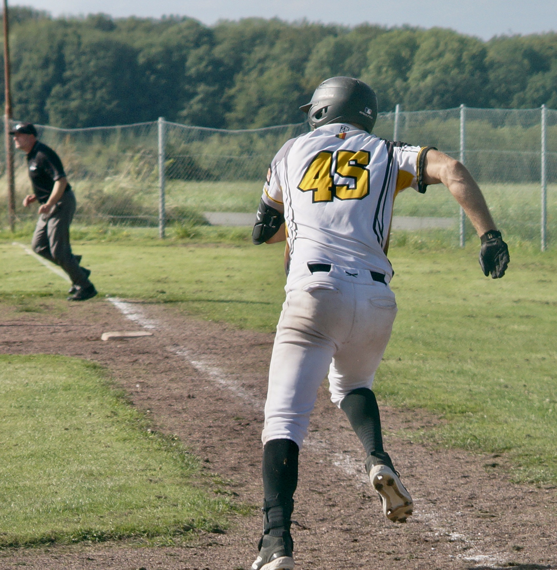 77DBD3F7-9176-4149-A1A6-9EECF9BD46A7_1_201_a