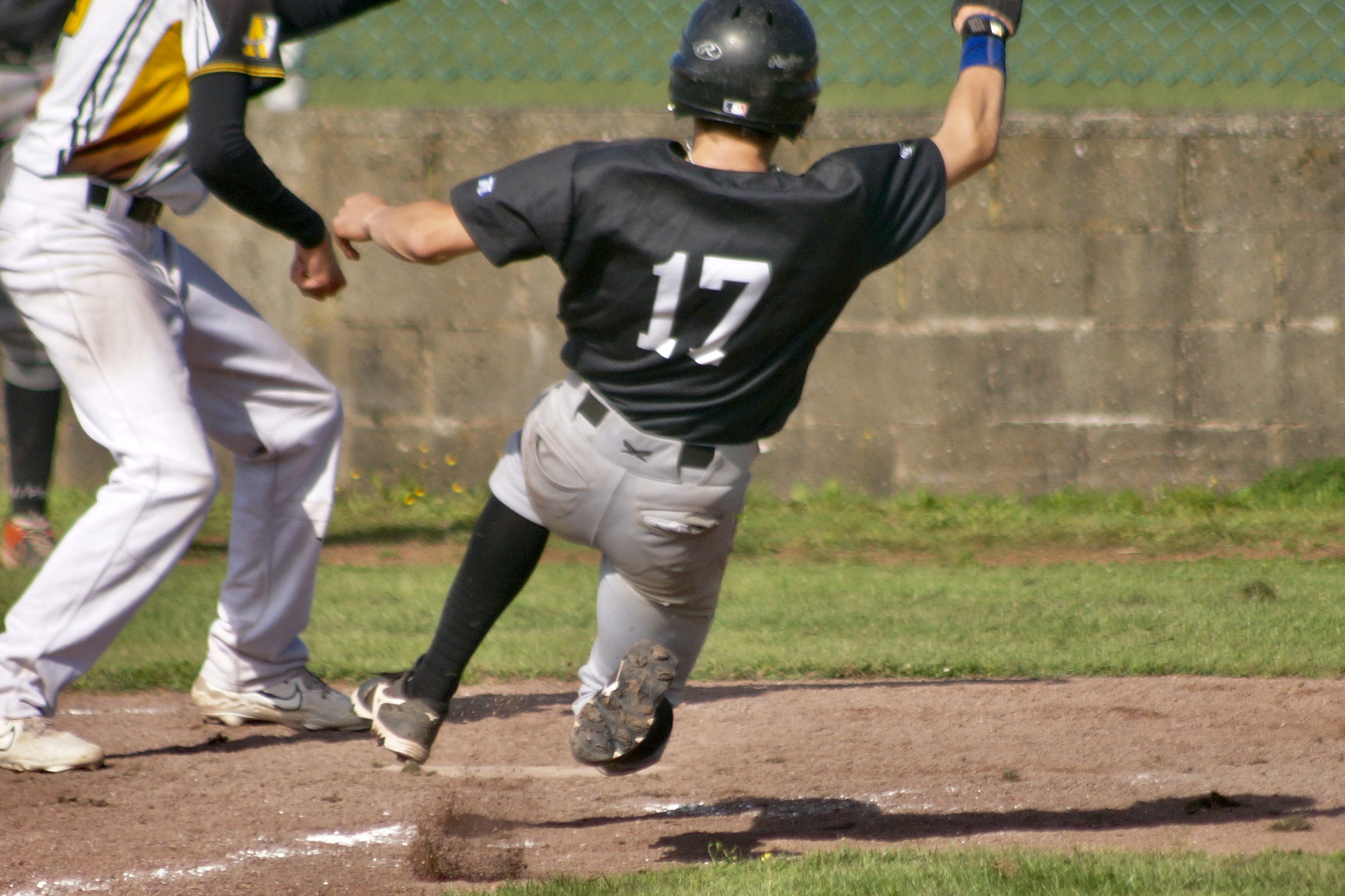 BC65FBD5-6EF6-4714-9A16-42E1AC126EF7_1_201_a