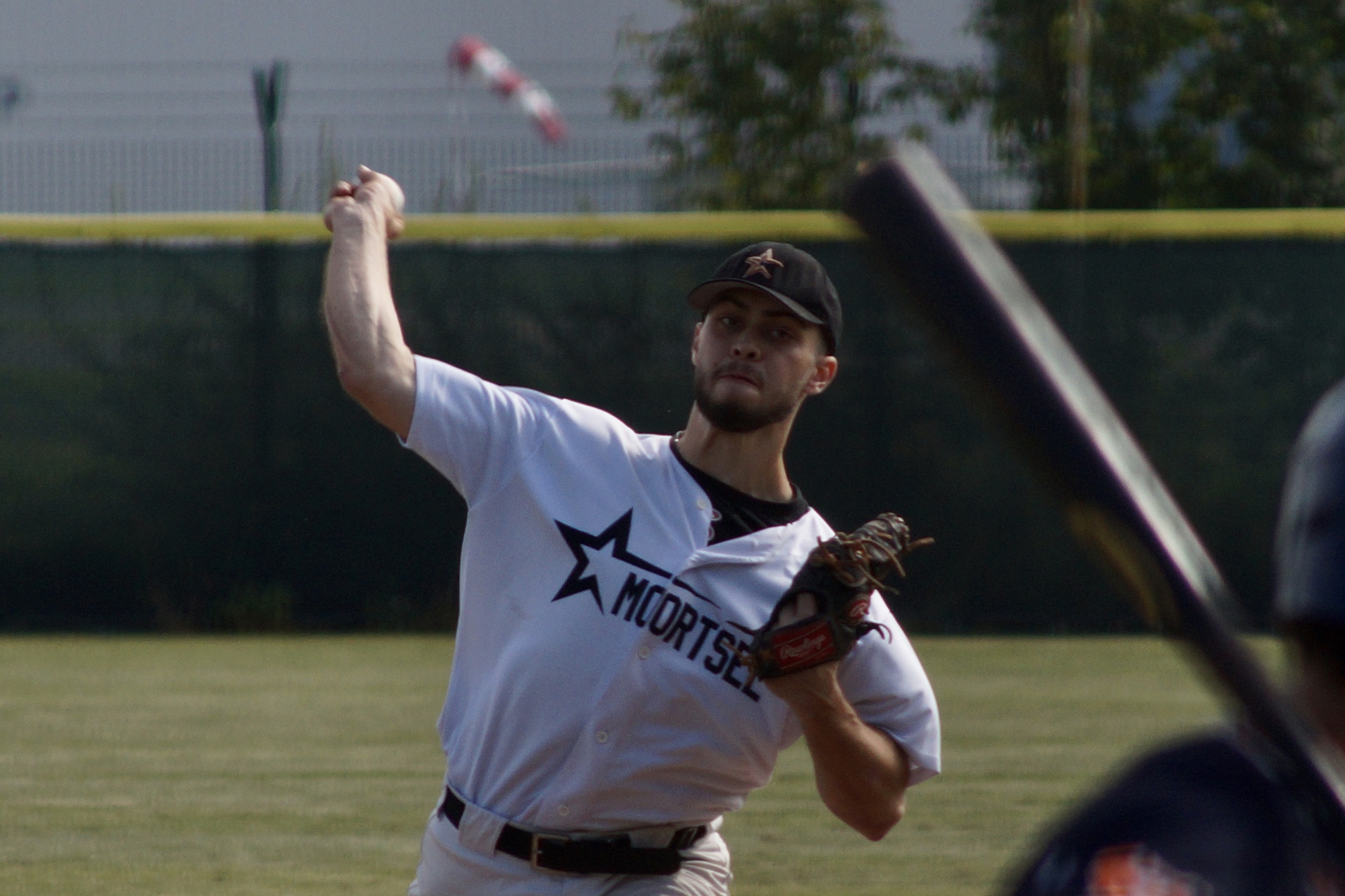 5735ACB4-D068-4F36-A28E-5F4DEA3971B3_1_201_a