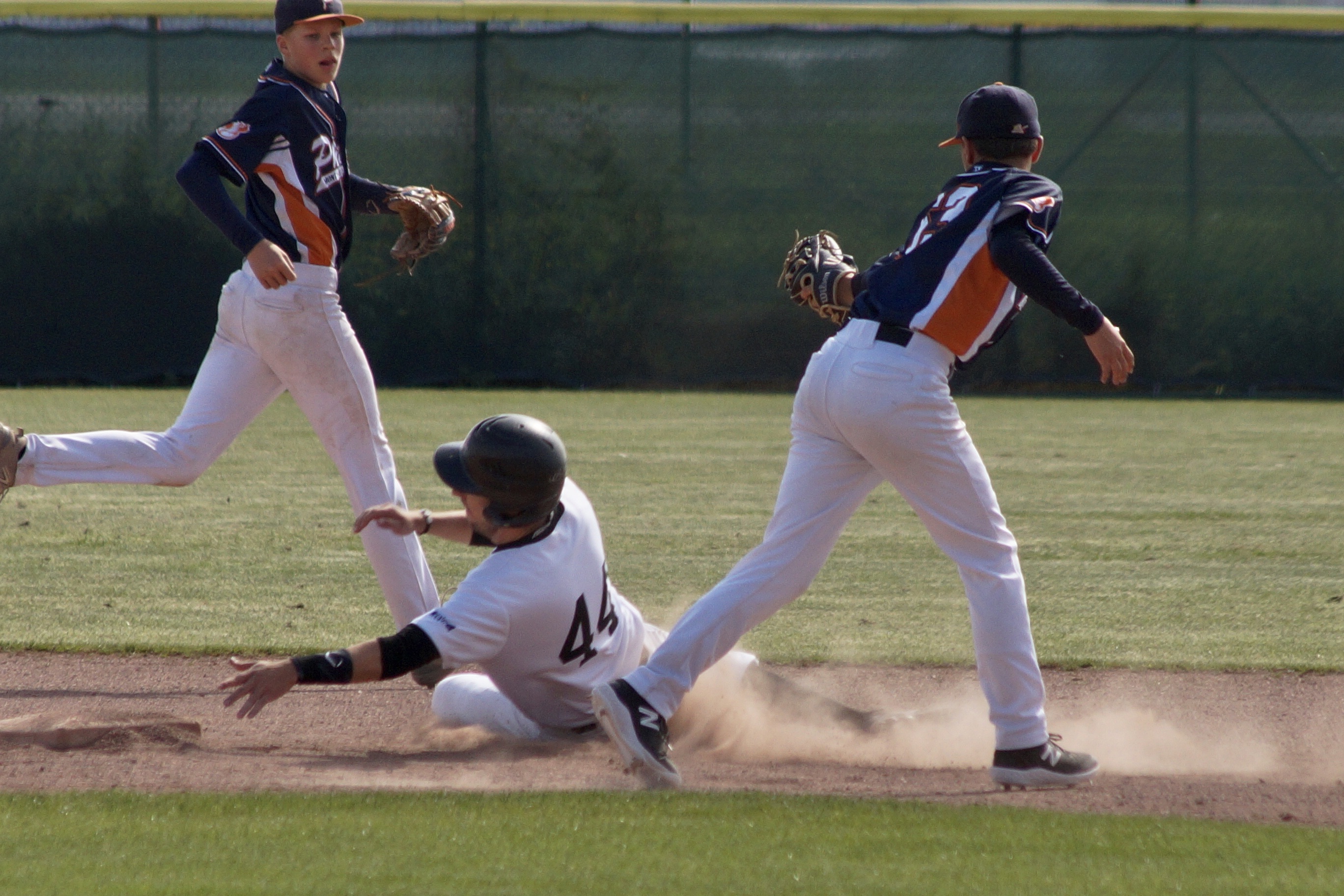 AE9B64AD-48ED-4F57-89DF-13601D903397_1_201_a