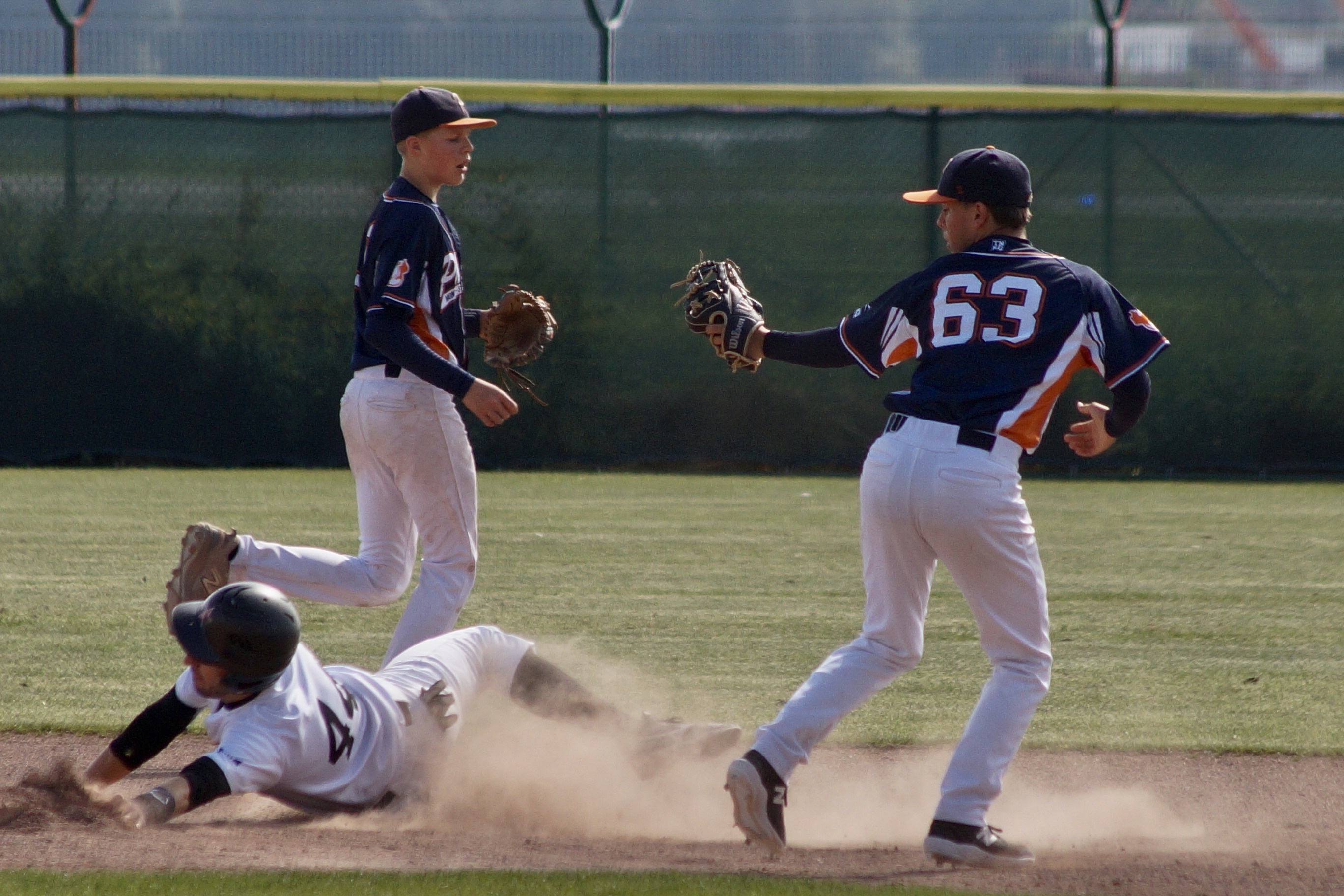 CAA845E7-5D5E-46C3-A54C-9EDD4B306571_1_201_a