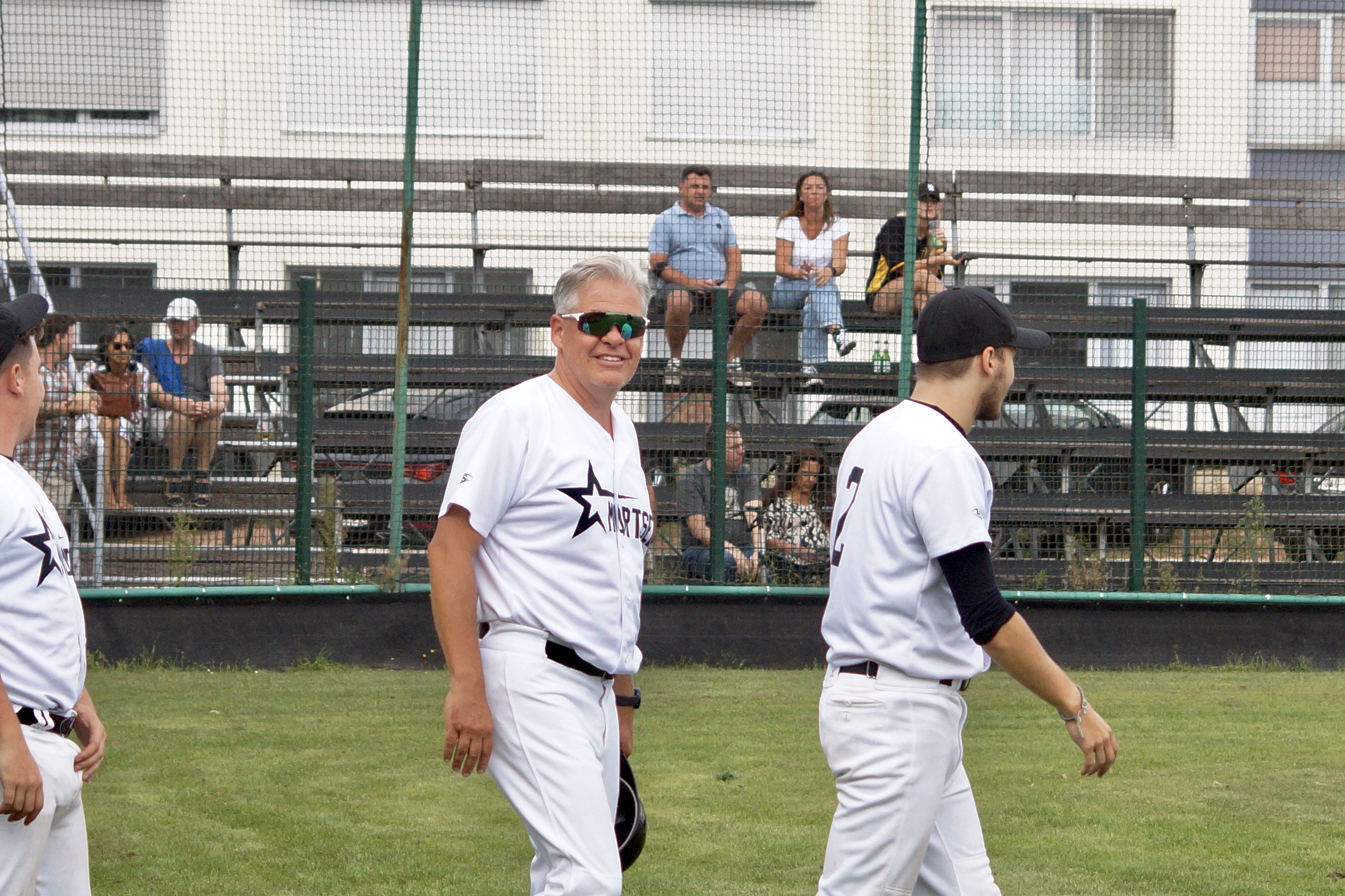 DA81DF63-65F7-4C63-802F-12BADFE6B0CE_1_201_a