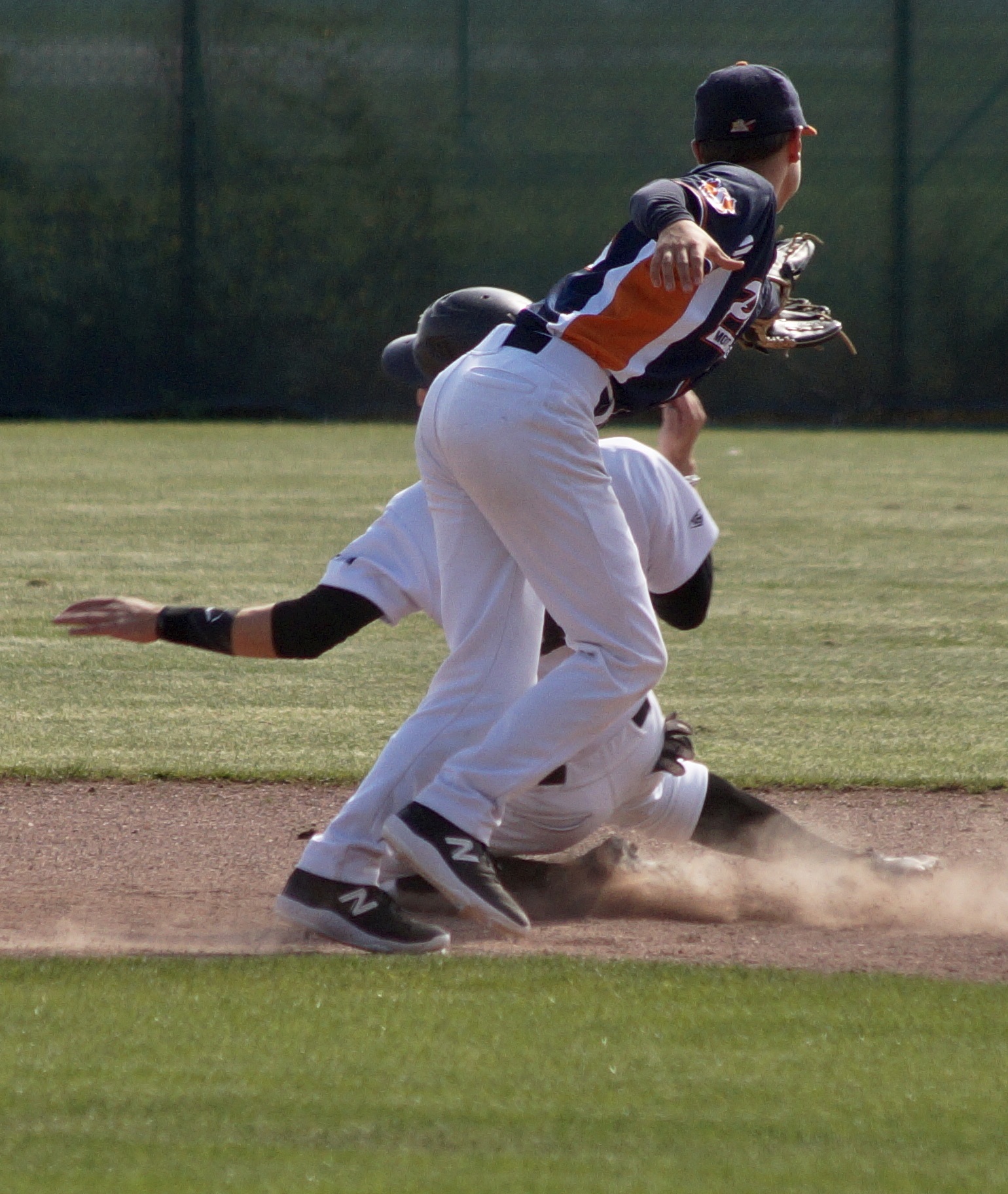 DE1B09C3-EC57-4442-88E3-6743CDE41EA9_1_201_a