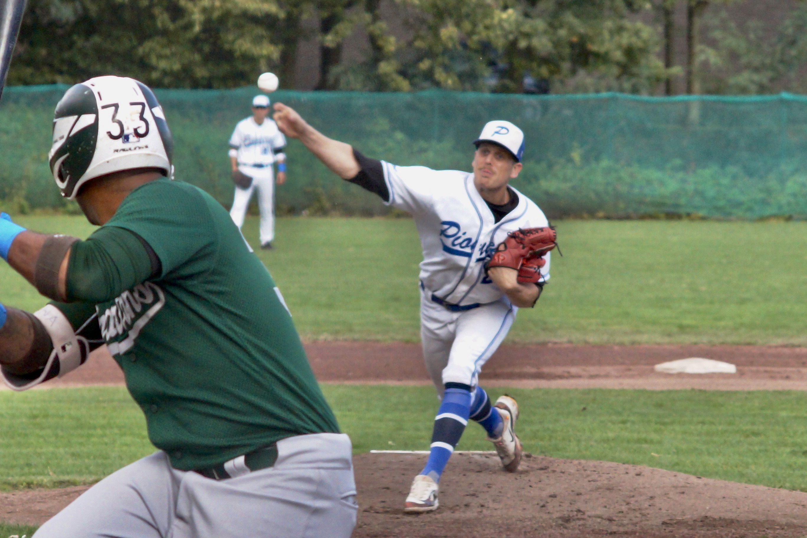 68C38289-4B88-45F2-99EF-DE713BD8B35C_1_201_a