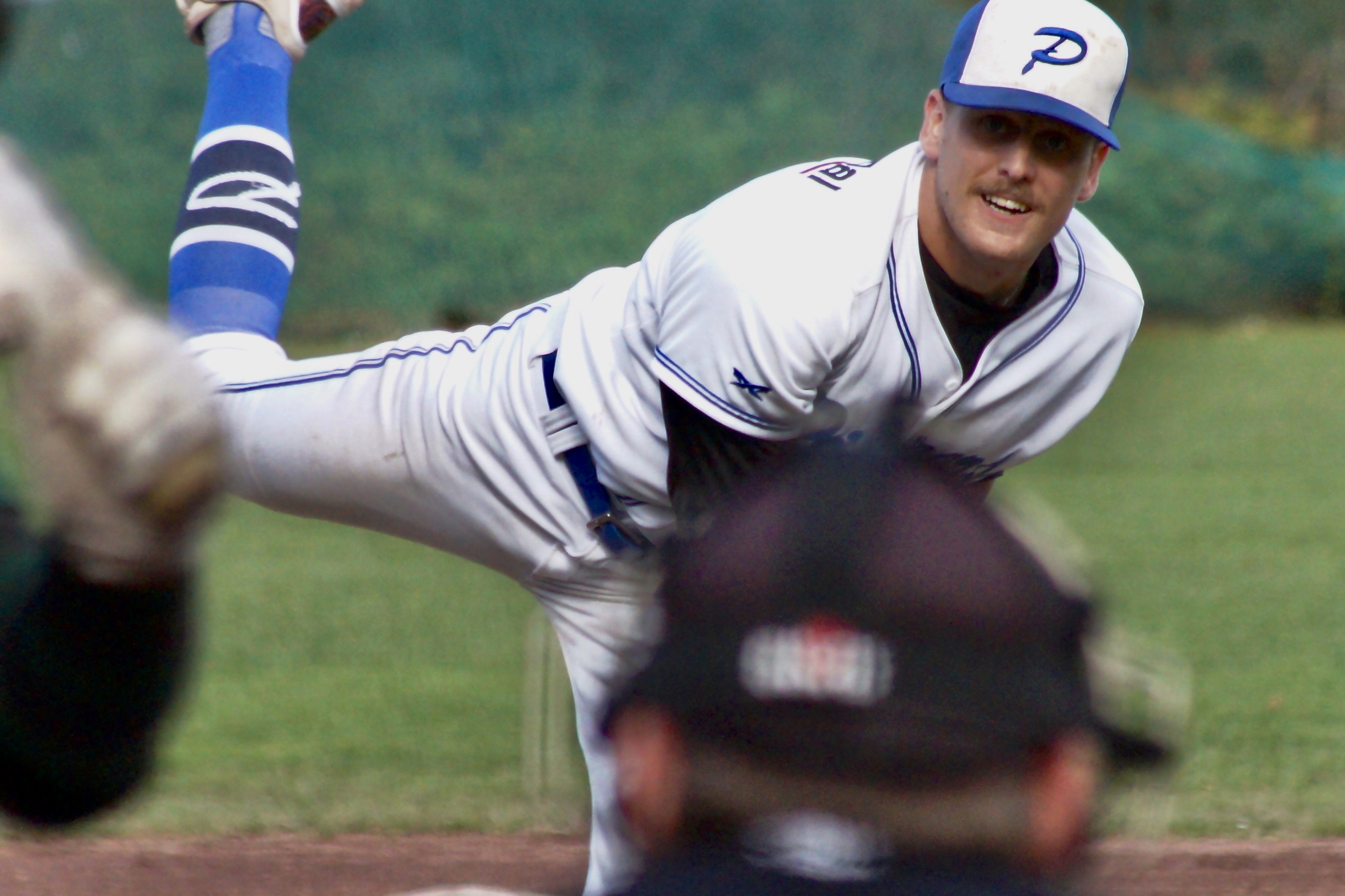 869D4574-933E-44D1-8B3F-FB4C36E20DE4_1_201_a