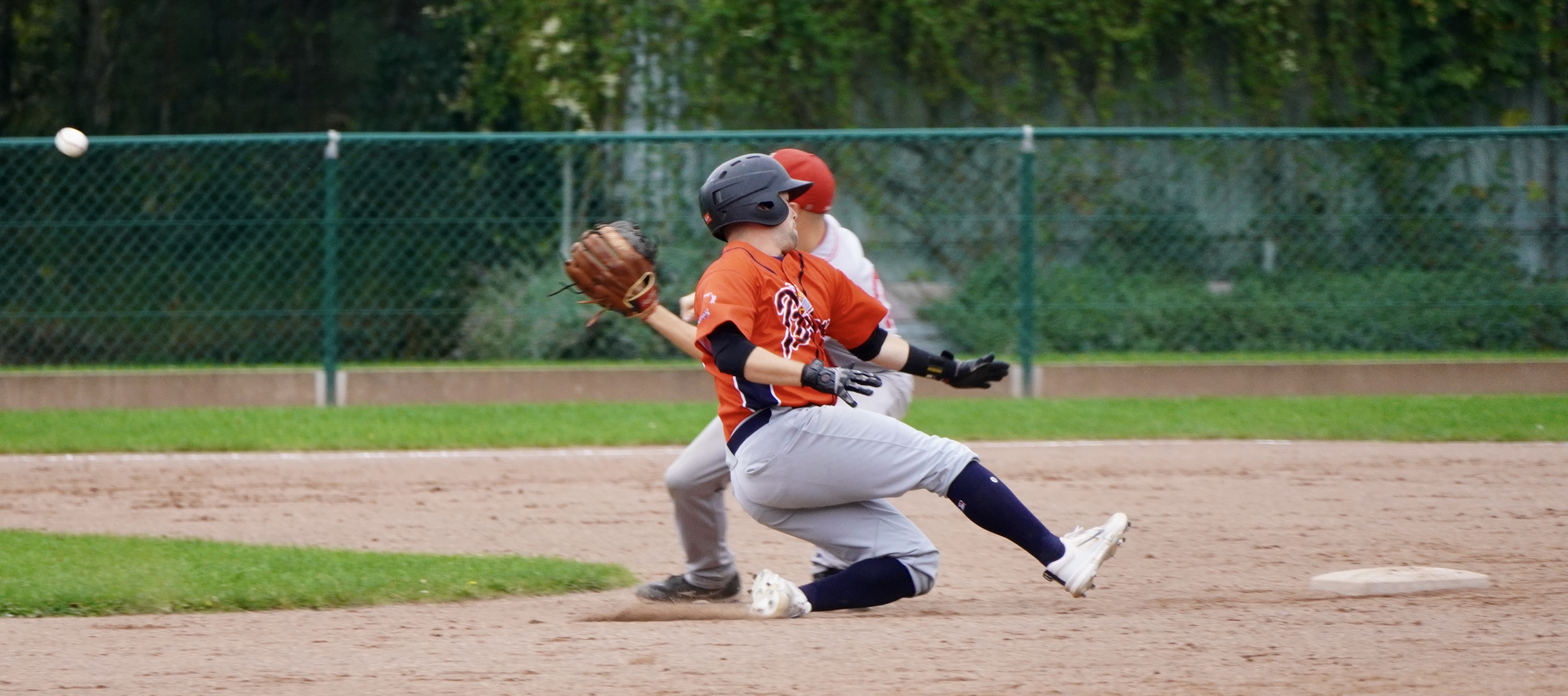 5EDDB274-6429-444E-BB52-0406DBA56C0B_1_201_a