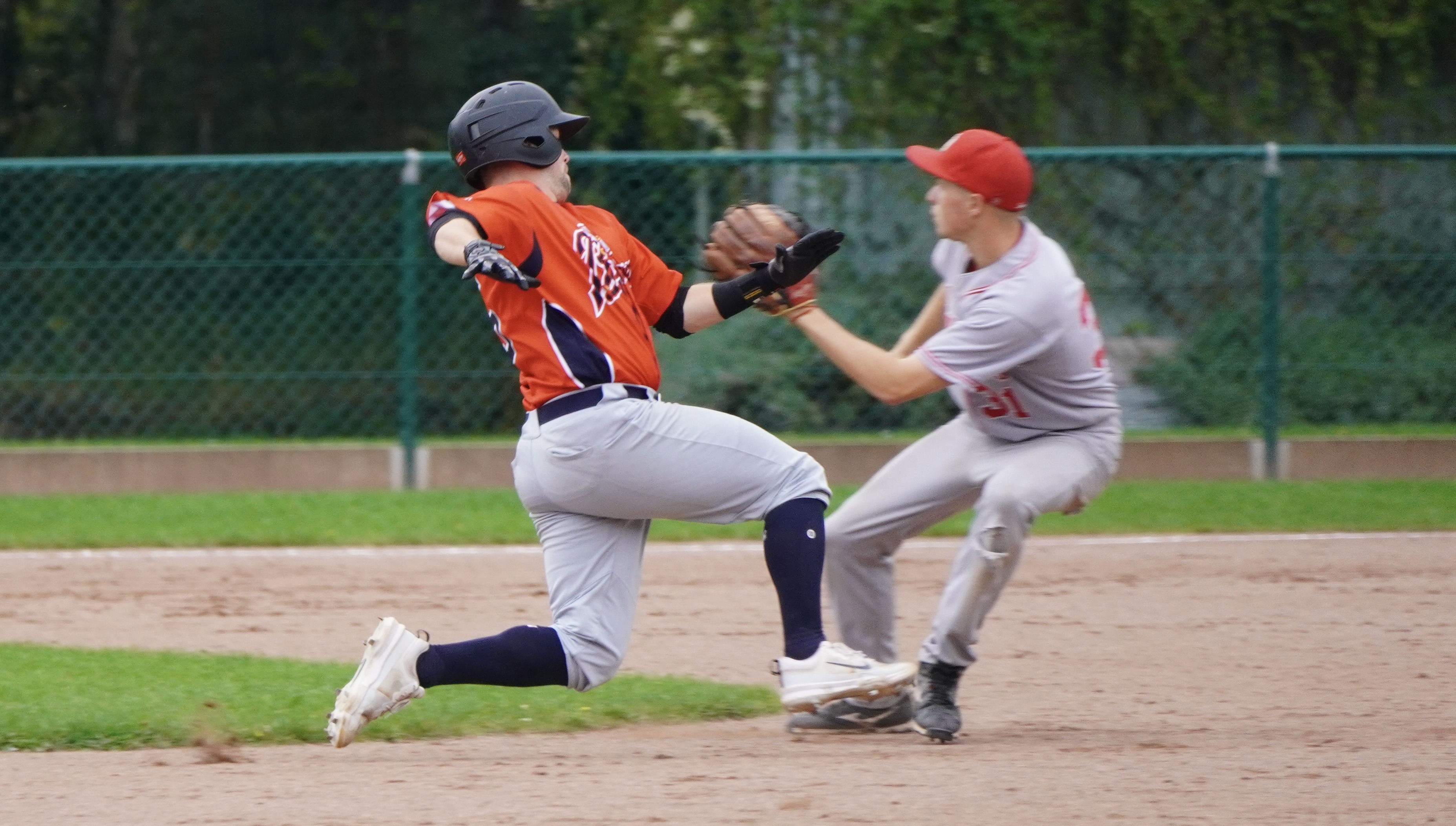 AF6EF0A5-99EF-4ECF-8D7E-4A90D0114387_1_201_a